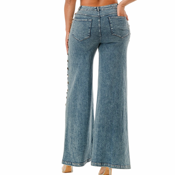 High stretch Wide leg Side slit studded jeans